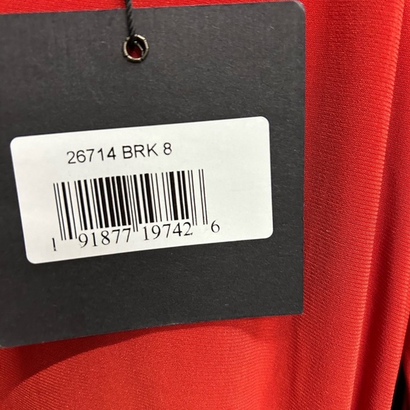 IEENA FOR MAC DUGGAL 26714 NWT
Ruched Long Sleeve Cowl Neck Gown - Picture 9 of 9